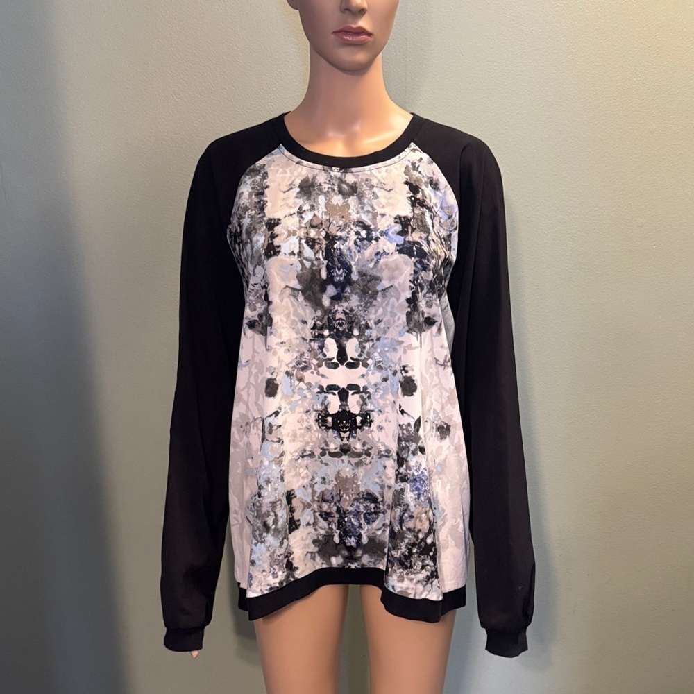 Apt. 9 Black and Gray Abstract Sweatshirt